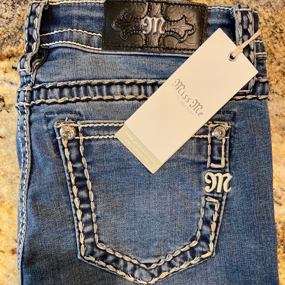 Women’s Miss Me Medium Wash NWT! 26x34 Chloe Boot